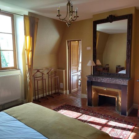 Hotel La Croix De Vernuche Varennes-Vauzelles Buitenkant foto