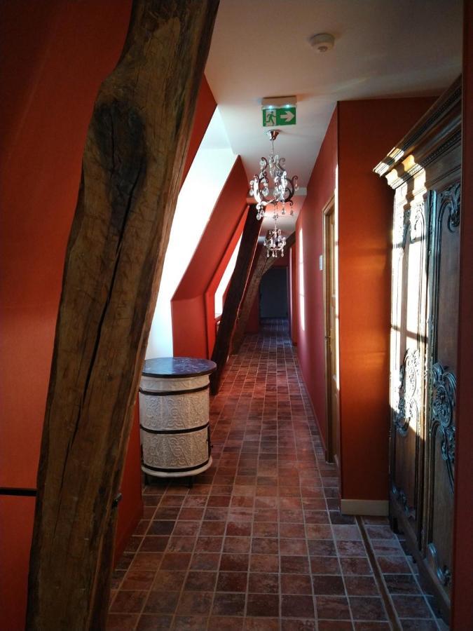 Hotel La Croix De Vernuche Varennes-Vauzelles Buitenkant foto