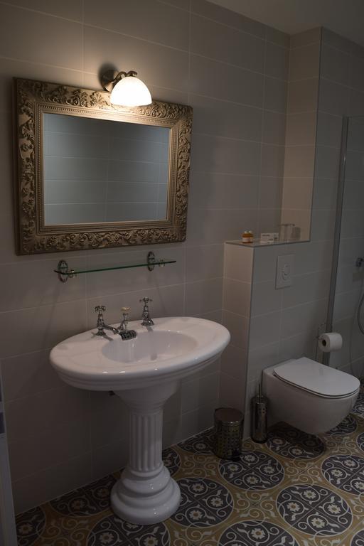 Hotel La Croix De Vernuche Varennes-Vauzelles Buitenkant foto