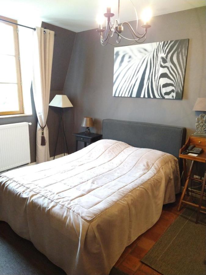 Hotel La Croix De Vernuche Varennes-Vauzelles Buitenkant foto